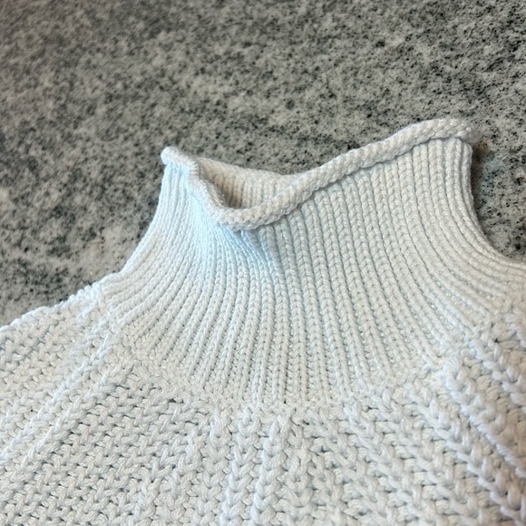 EUC J. Crew “Relaxed Rollneck Sweater” - Picture 3 of 8